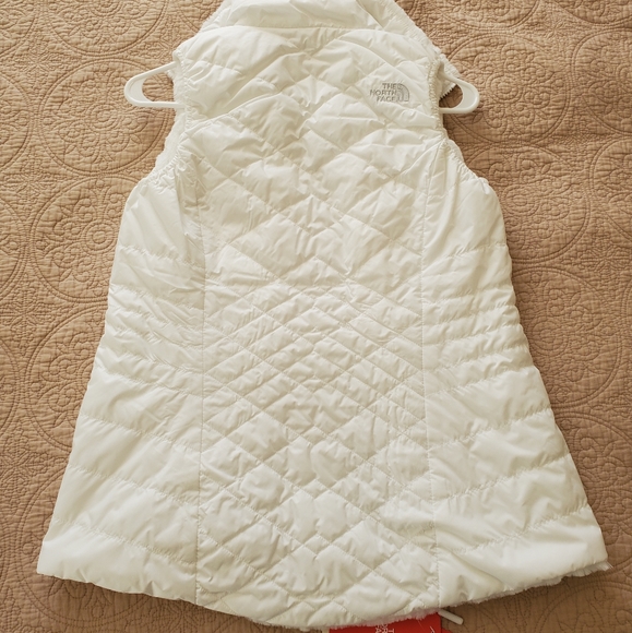 North Face Reversible Vest - Picture 2 of 9